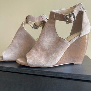 JESSICA SIMPSON WEDGE BOOTIES